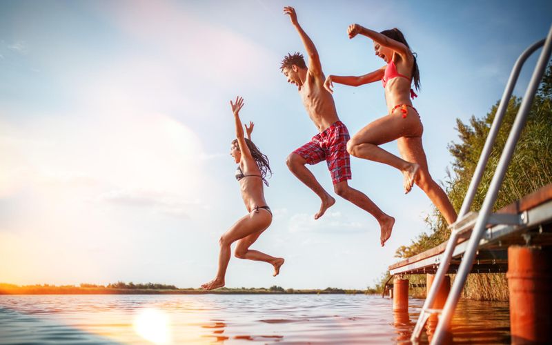 Mer, bain, lac, piscine... Pourquoi l’eau est une vraie source de plaisirs