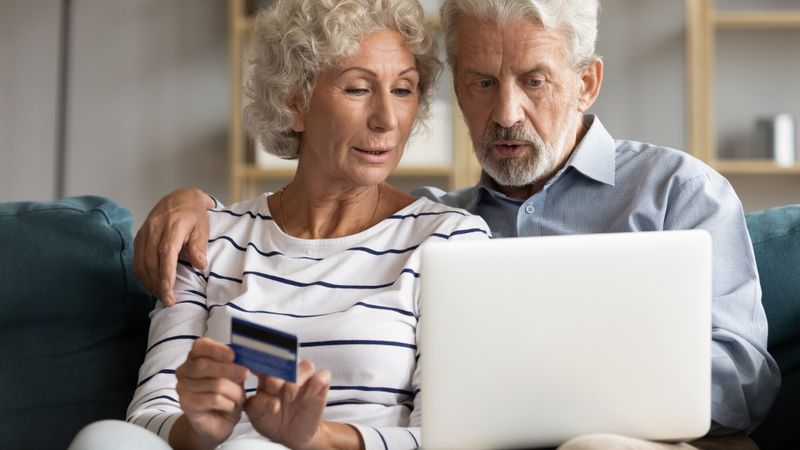 couple sur ordinateur