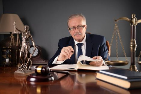 Illustration d'un notaire