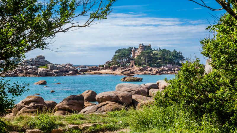 Illustration d'une ville de Bretagne