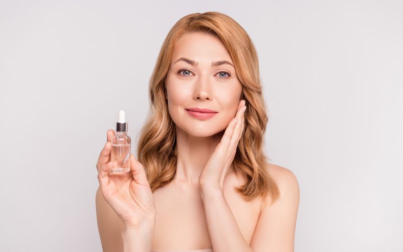 Quels sérums choisir pour une peau hydratée et lissée?