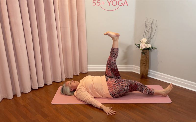 Yoga en vidéo: Vinyasa sur le dos